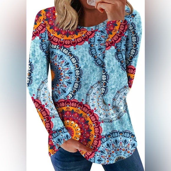 no branded Tops - Women's Light Blue Mandala Print Tunic Top